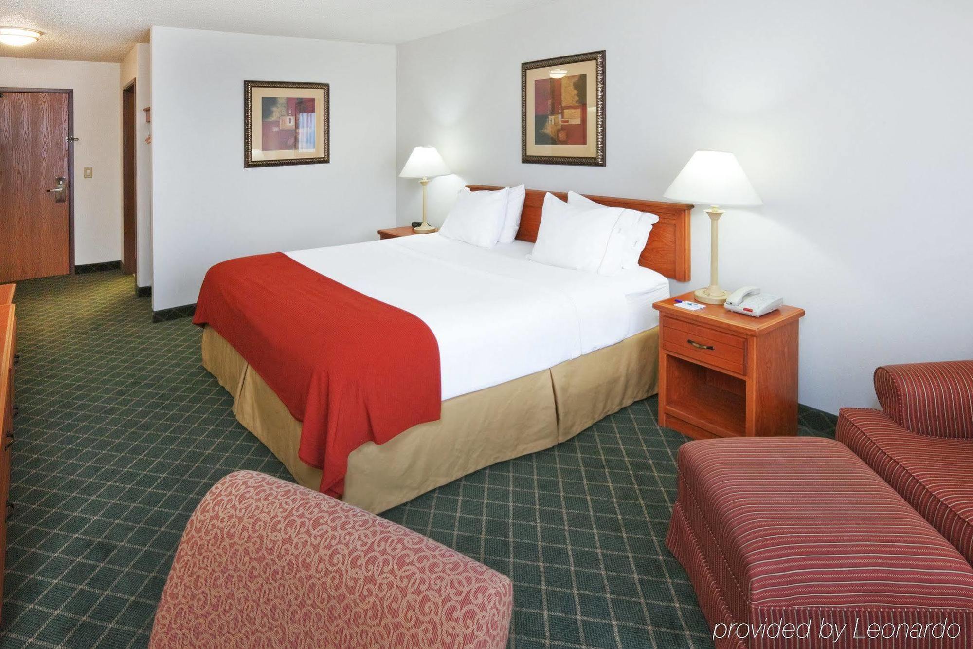 Holiday Inn Express Hotel & Suites Chickasha By Ihg Extérieur photo
